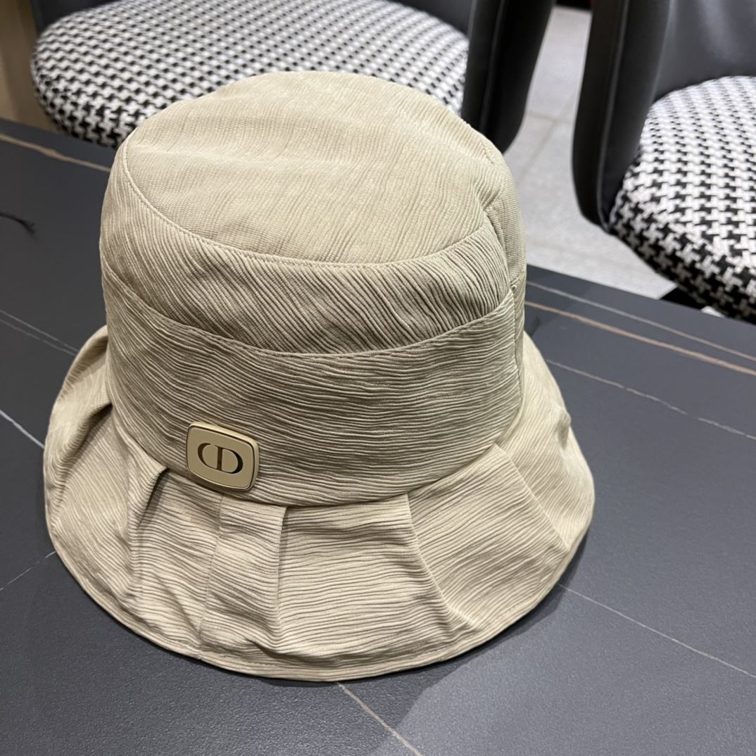 Christian Dior Caps